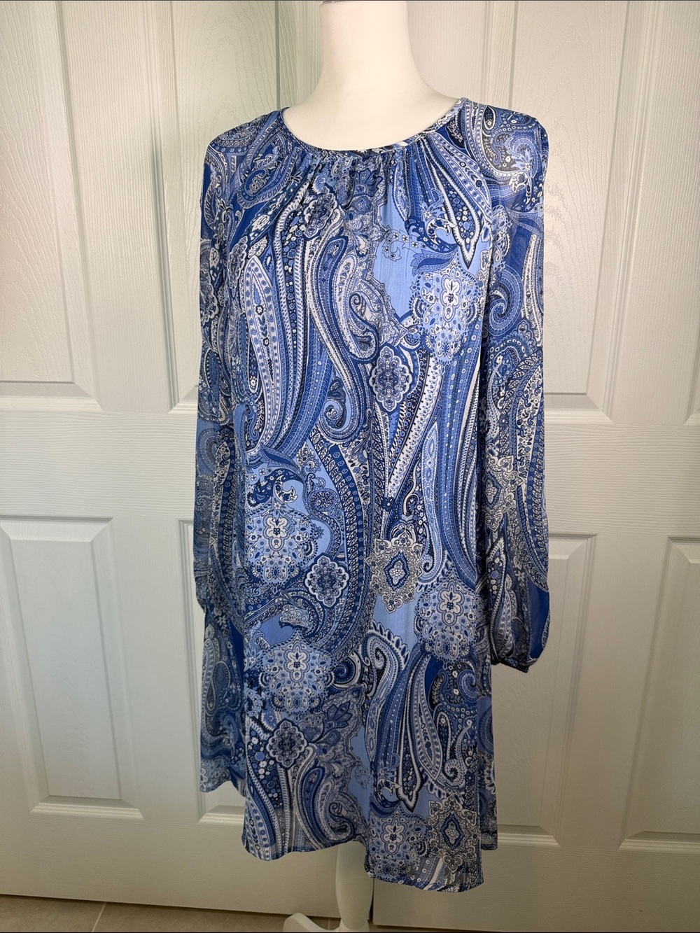 Tommy Hilfiger Blue White Paisley Shift Dress Women’s 6 Long Sleeve Boho Chic